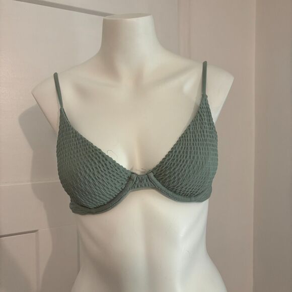Hollister size Small Ruched Smocked Light Pastel Sage Green Underwire Bikini Top - Picture 1 of 3